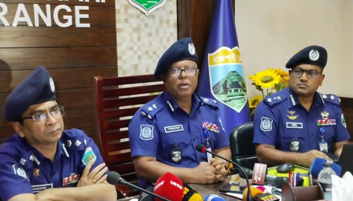 রাজশাহীতে পদ্মার চরে অপারেশন ফার্স্ট লাইটে গ্রেপ্তার ৫৮