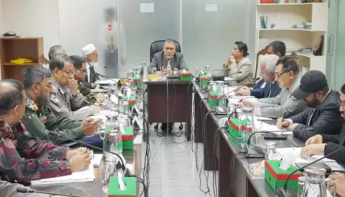 ভোটের মাঠে চোরাগুপ্তা হামলার আশঙ্কা ইসির, কঠোরভাবে দমনের নির্দেশ