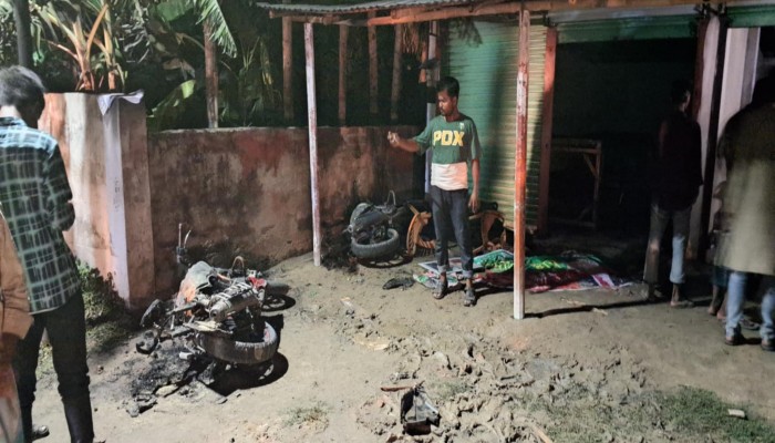 পুকুর টেন্ডার নিয়ে পুঠিয়ায় বিএনপির দু'পক্ষের সংঘর্ষ, পরিস্থিতি থমথমে