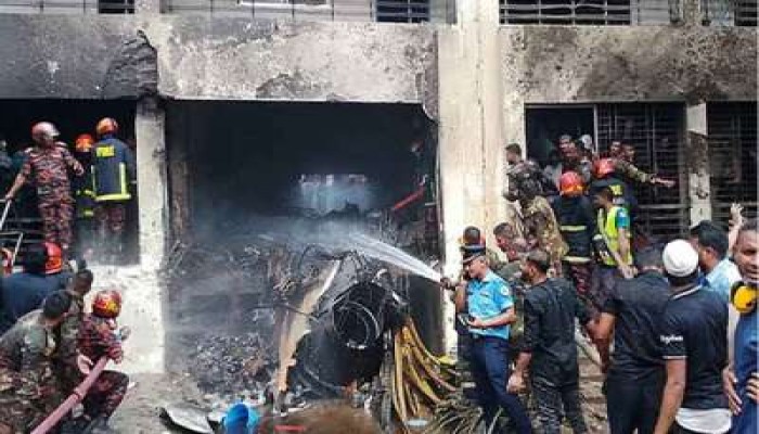 উত্তরায় স্কুল ভবনে বিমান বিধ্বস্ত, মঙ্গলবার রাষ্ট্রীয় শোক ঘোষণা