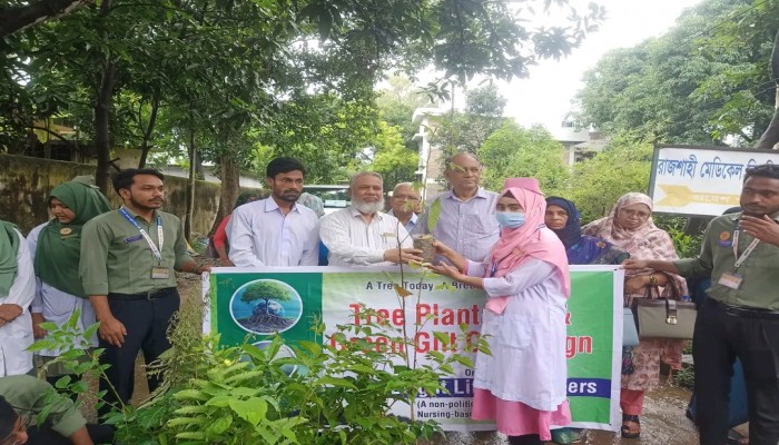 সাড়ে তিন হাজার পরিবারে গাছ উপহার ও বৃক্ষরোপণ করল ব্রাইট লাইফ ভলান্টিয়ার্স
