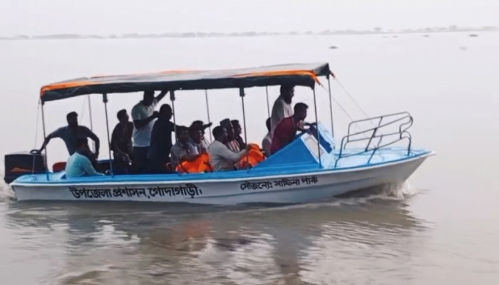 গোদাগাড়ীর পদ্মা পাড়ের মানুষের দ্রুত স্বাস্থ্য সেবা নিশ্চিত করতে স্পিডবোট সার্ভিস চালু