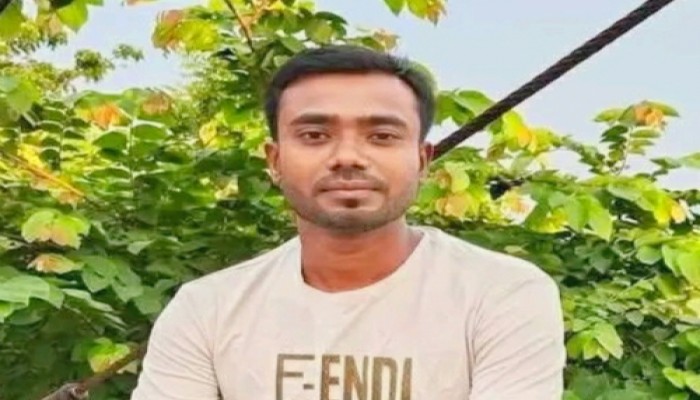 পুঠিয়ায় বাসের ধাক্কায় মোটরসাইকেল আরোহী নিহত