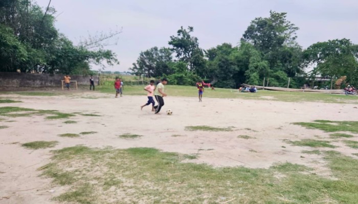 ইমামকে কেন্দ্র করে দুই দলে বিভক্ত ঈদগাহ, সংঘর্ষ আশঙ্কায় আতঙ্কে স্থানীয়রা