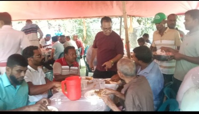 ঈদুল আজহা ও শহীদ জিয়ার শাহাদতবার্ষিকীতে পুঠিয়ায়  প্রীতিভোজ