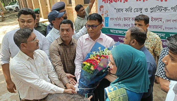 দুর্গাপুরের বিভিন্ন দপ্তর পরিদর্শনে জেলা প্রশাসক